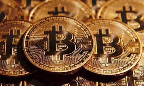 Bitcoin rực cháy, ngưỡng 9.000 USD bị khoan thủng