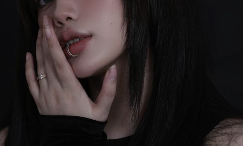 “Chang Nguyen Makeup & Academy – Nâng Bước Vẻ Đẹp, Khuôn Mặt Thăng Hoa!”