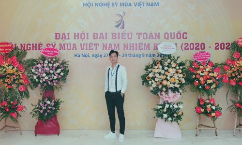 “Từ Nghệ Sĩ Tài Năng Đến Đội Trưởng Đội Múa – Nguyễn Việt Trung và Hành Trình Đầy Ấn Tượng Trong Nghệ Thuật Múa Việt Nam”